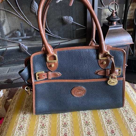 💖💖OFFERS💖💖Vintage Dooney - Picture 9 of 9